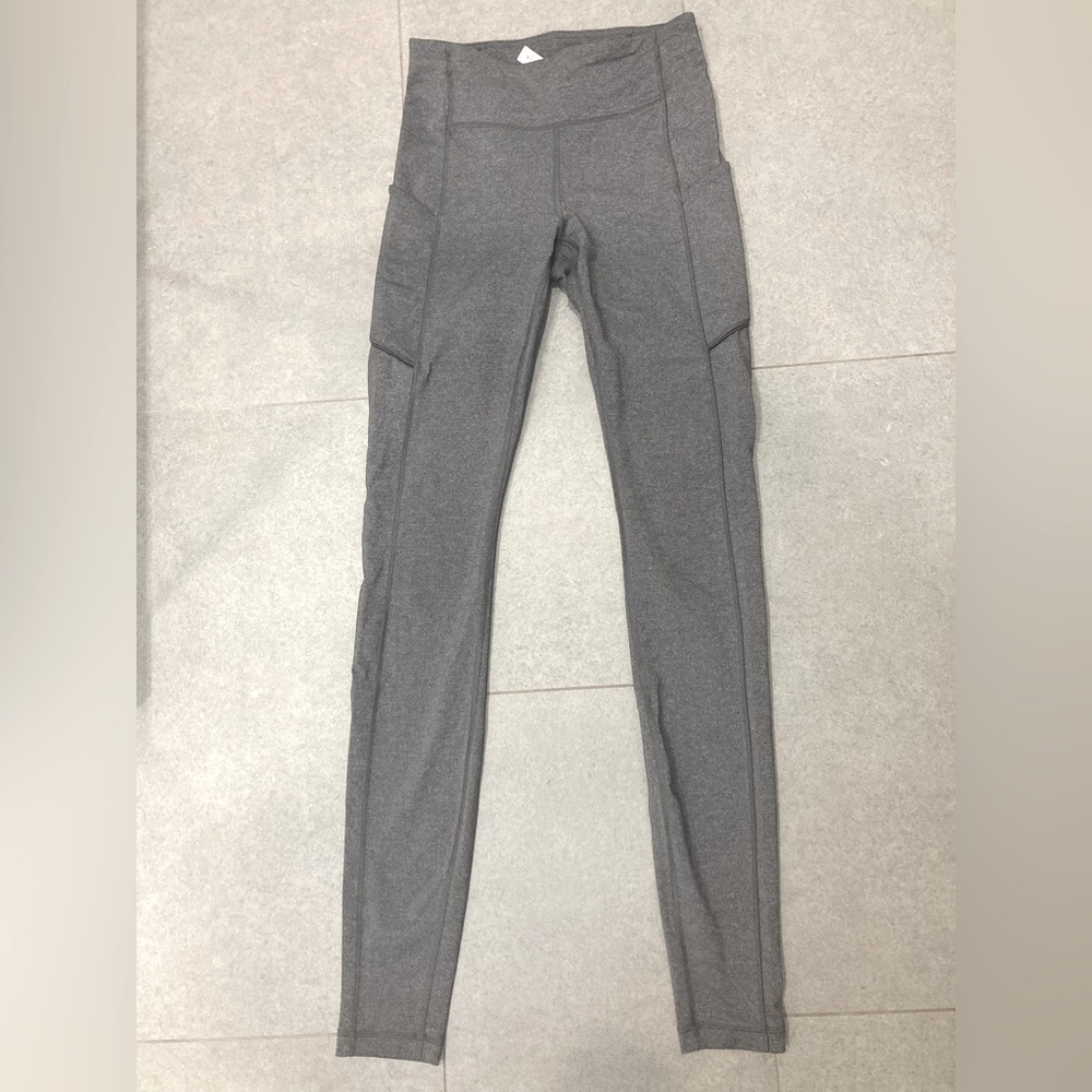 Lululemon legging never worn